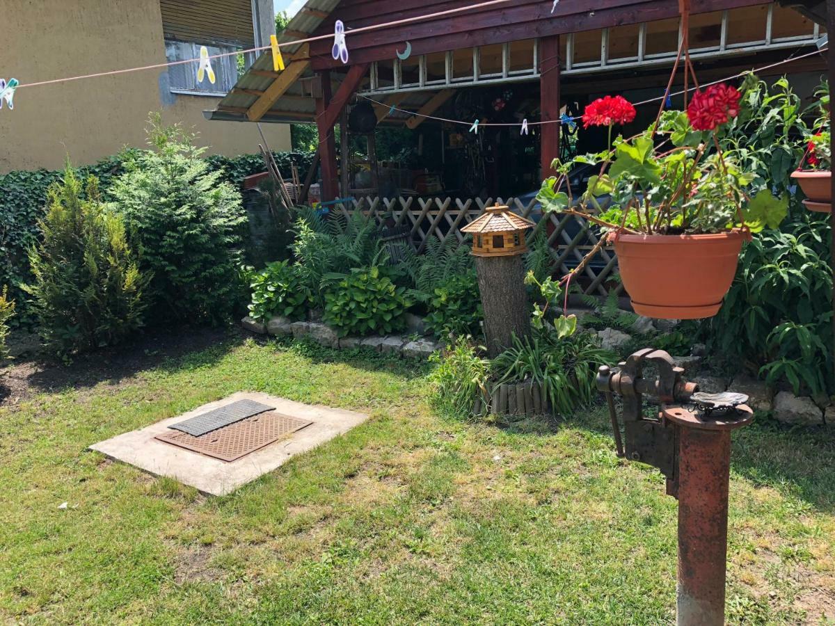 Ferienwohnung Paros Fahaz Balatonföldvár Exterior foto